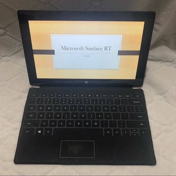 Microsoft Surface - Picture 1 of 5